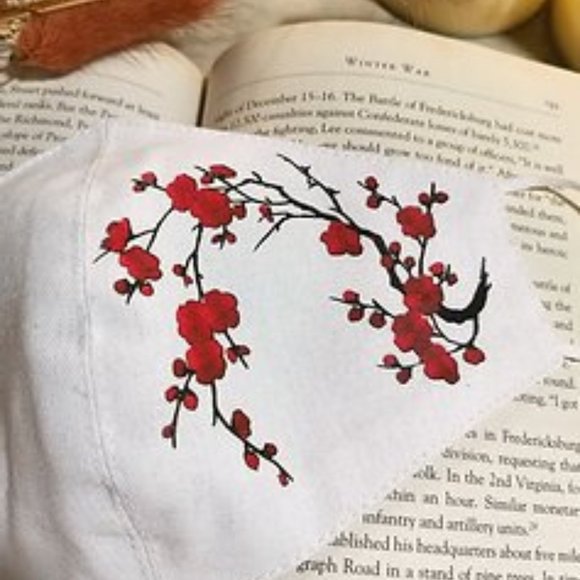 3 Pack Sakura Painted Linen Face Masks - Picture 5 of 6